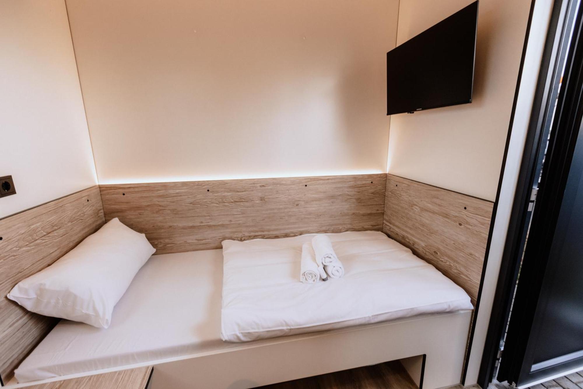 Roatel Emden A31 My-Roatel-Com Hotell Exteriör bild